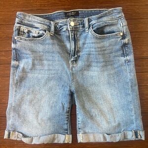Judy Blue Jean Shorts Push It Denim Stretch Size Large Bermuda Long comfort